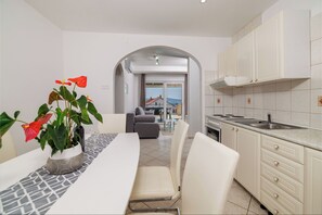 Apartment (A3) | Dining - Apartments Grozdana (Crikvenica)