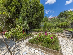 Courtyard - Apartment Zeljka (Crikvenica)