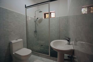 Desk, free WiFi - NAIBOR VILLA (Arusha)