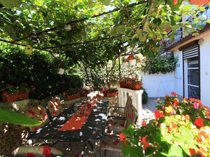 Courtyard - Apartment Colic (Crikvenica)