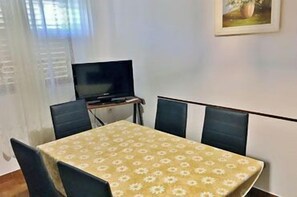 Apartment (A2) | Dining - Apartments Anamari (Rab)