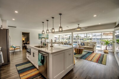 4 Bedroom, Bright and Spacious! NEW TO RENTAL, peak season available