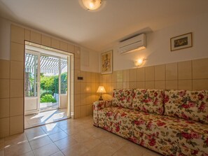 Apartment (A3) | Living room - Apartments Stella (Crikvenica)