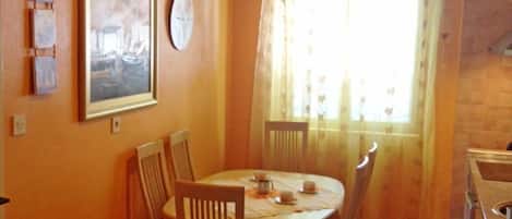 公寓 (A1) | 用餐區