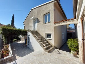 Building design - Apartment Kruno (Crikvenica)