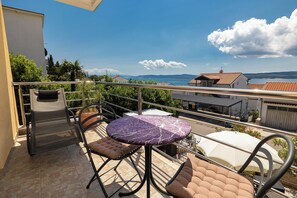 Apartment (A4) | Balcony - Apartments Novoselic (Crikvenica)