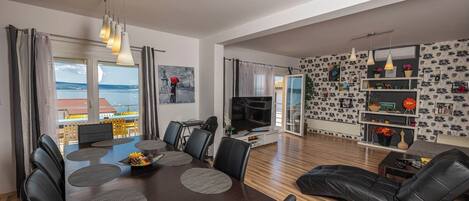 Apartment (A7) | Living room