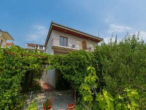Building design - Apartments Milica (Crikvenica)
