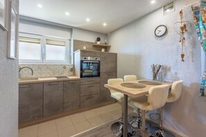 Private kitchen - Apartments Milica (Crikvenica)