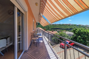 Apartment (A3) | Terrace/patio - Apartments Vjenceslava (Senj)