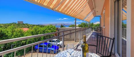 Zimmer (S1) | Speisen im Freien