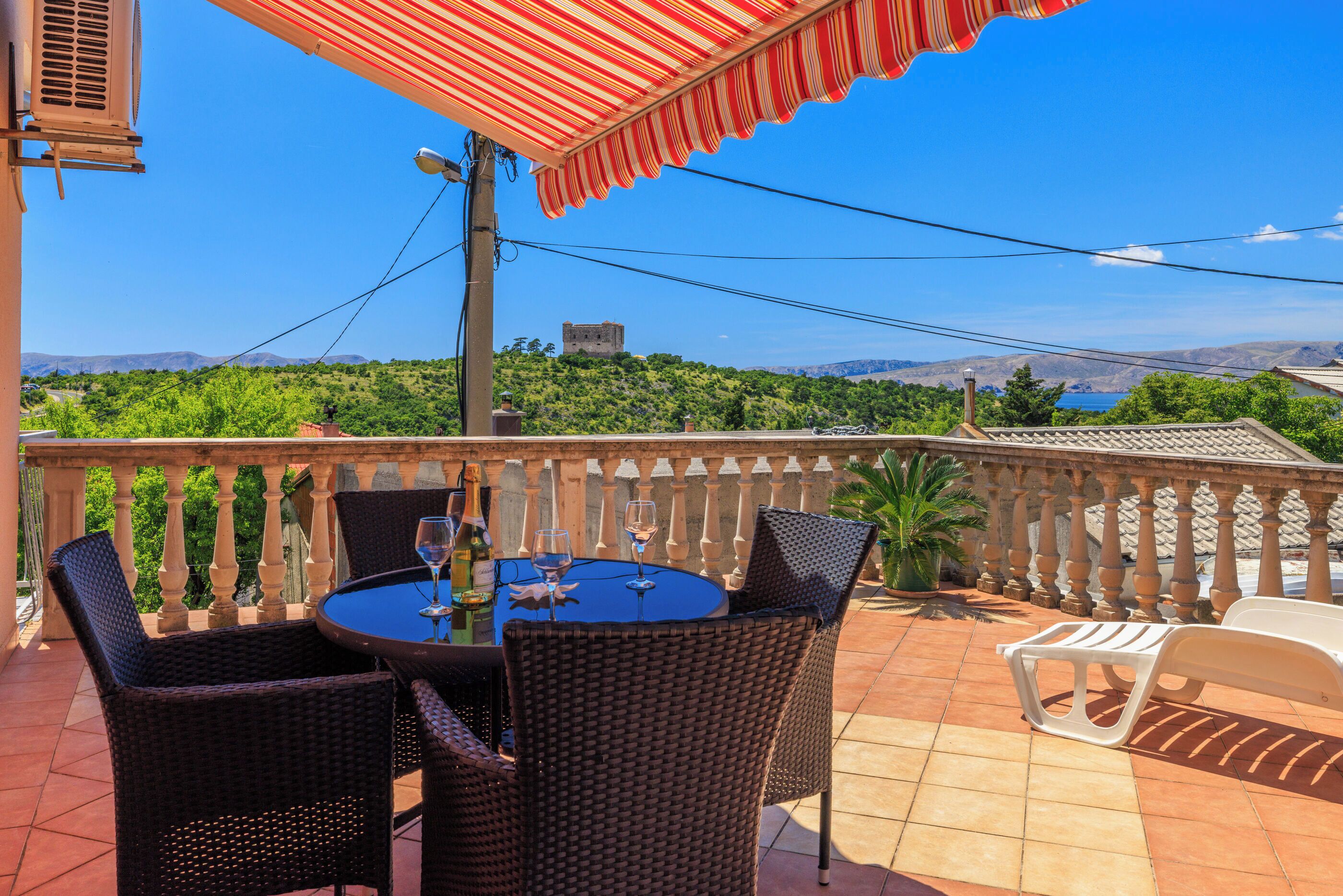 Apartment (A4) | Outdoor dining