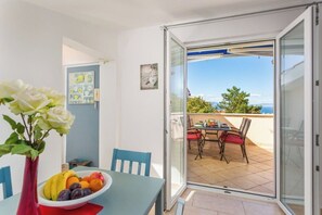 Apartment (A2) | Dining - Apartments and Room Tamaris (Malinska-Dubasnica)