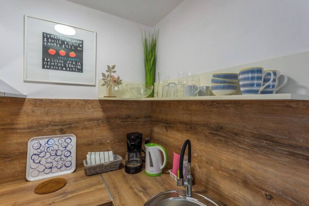 Room (S1) | Private kitchen | Espresso maker, fridge, microwave, oven
