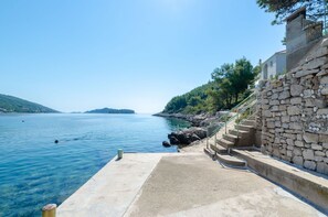 Beach nearby - Apartments Olivera (Blato)