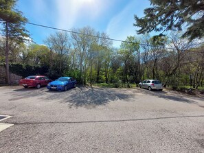 Free self-parking - Rooms Nada (Vinodol)