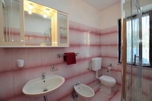 Room (S1) | Bathroom