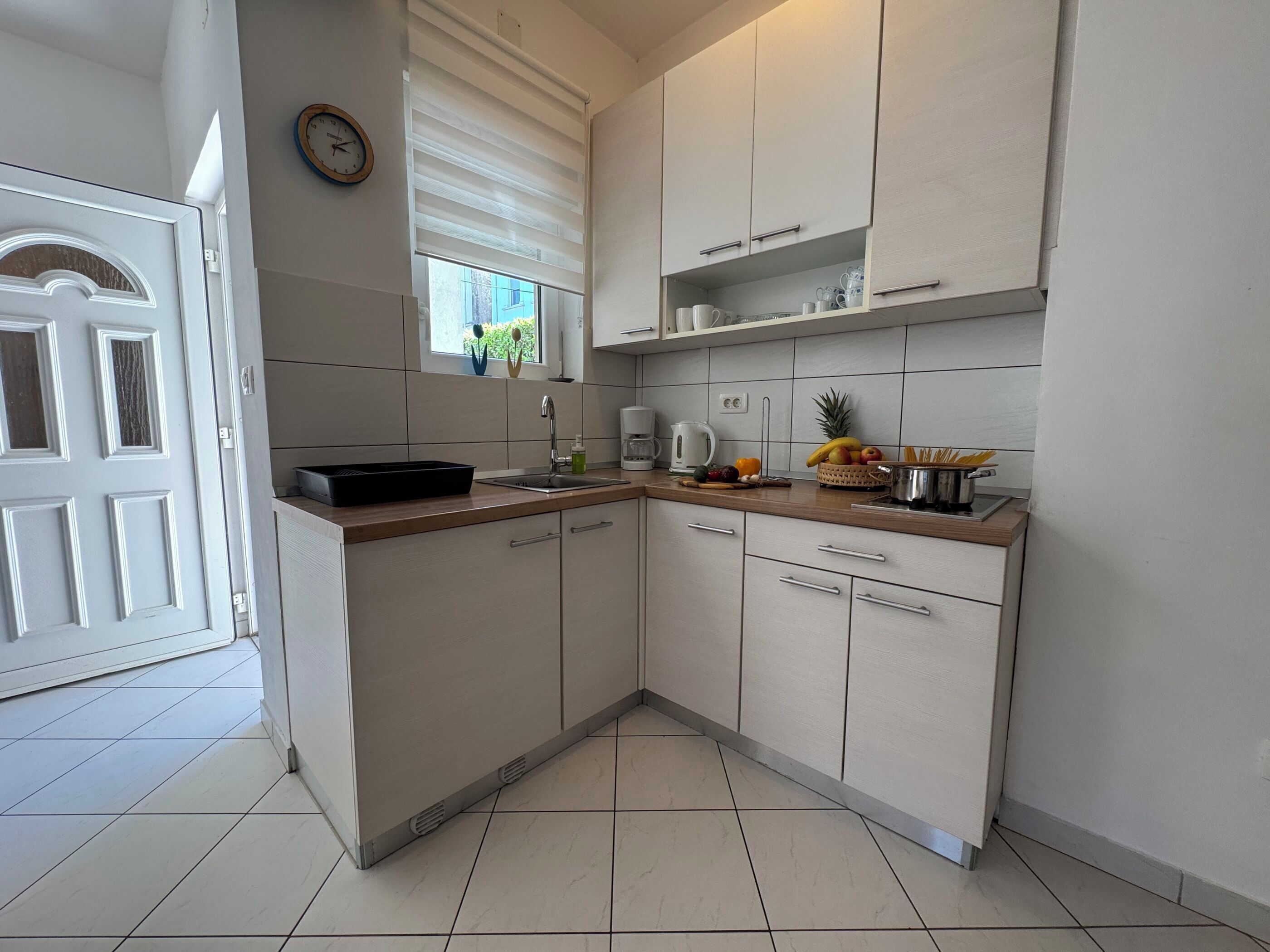 Apartamento (A2) | Cocina privada | Frigorífico, placa de cocina y hervidor eléctrico