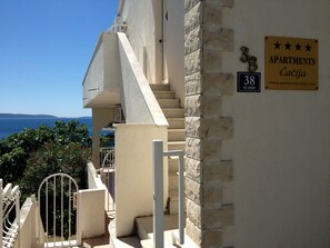Property grounds - Apartments Cacija (Okrug)