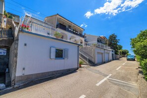 Kiến trúc tòa nhà