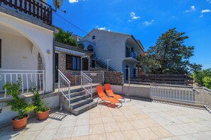 Studio (A2) | Terrace/patio - Apartments Jasna (Senj)