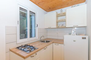 House | Private kitchen | Fridge, stovetop, cookware/dishes/utensils, freezer - House ULE (Korčula)