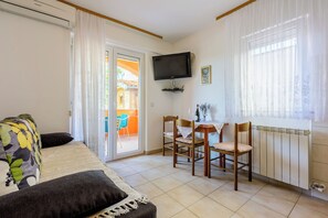 Apartment (A4) | Dining - Apartments Marissimo (Crikvenica)