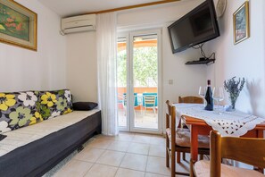 Apartment (A4) | Private kitchen - Apartments Marissimo (Crikvenica)