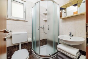 Apartment (A1) | Bathroom - Apartments Marissimo (Crikvenica)