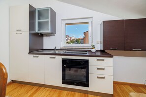 Apartment (A3) | Private kitchen - Apartments Marissimo (Crikvenica)