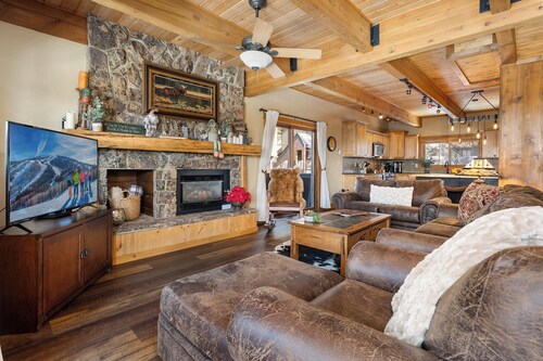 Waterford 22 | Pet Friendly | Walk To Slopes | Pool
