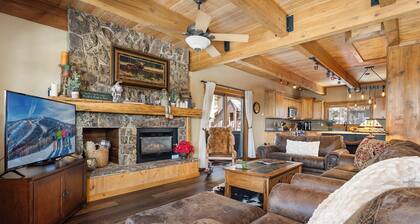Waterford 22 | Pet Friendly | Walk To Slopes | Pool