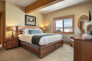 Iron/ironing board, free WiFi, bed sheets - Waterford 22 | Pet Friendly | Walk To Slopes | Pool (Steamboat Springs)
