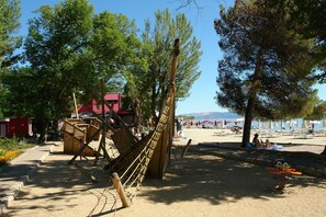Beach - Apartments Marijana (Crikvenica)