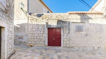 Kiến trúc tòa nhà