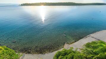 Room (S1) | Aerial view