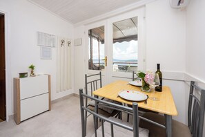 아파트 (A4) | 다이닝