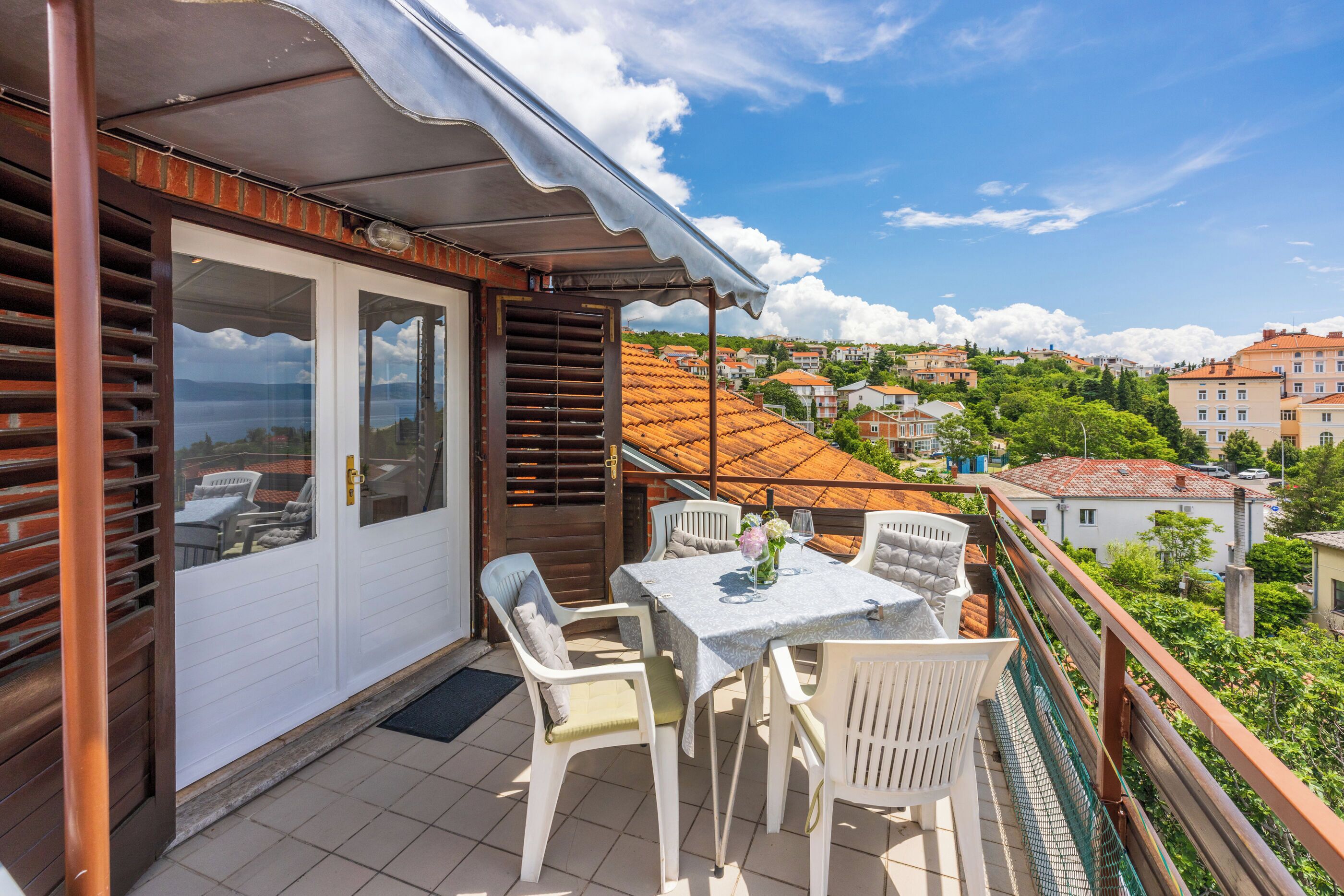 Apartment (A4) | Balcony