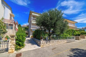 Building design - Apartments Antonio (Crikvenica)