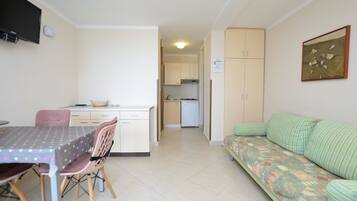 Studio (A2) | Living room