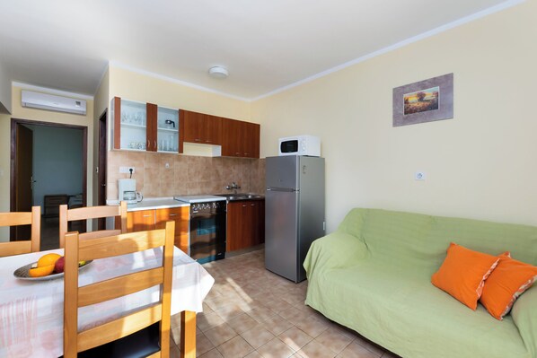 Apartment (A1) | Living room - Apartments Frankica (Rab)