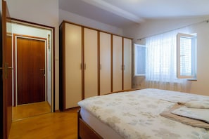 Iron/ironing board, free WiFi - Apartments Dolores (Rab)