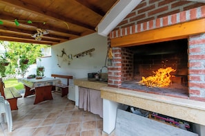 BBQ/picnic area - Apartments Dolores (Rab)