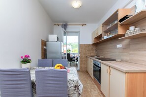 Apartment (A2) | Private kitchen - Apartments Frankica (Rab)