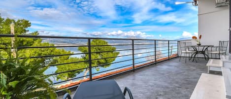 Apartment (A2) | Water view
