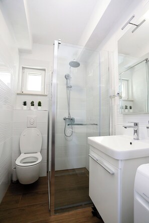 Apartment (A1) | Bathroom | Shower - Apartment Romarin (Supetar)