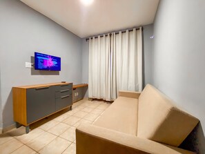 Economy Apartment | Living area - Condomínio Portal do Atlântico (Porto Seguro)