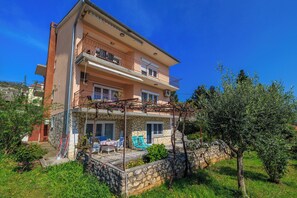 Building design - Apartments Melita (Crikvenica)