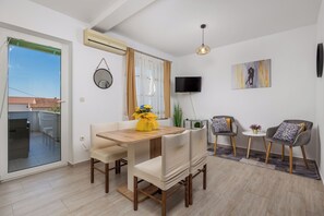 Apartment (A3) | Dining - Apartments and Room Slavica (Kraljevica)
