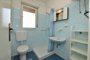 Studio (A2) | Bathroom - Apartment Boris (Umag)